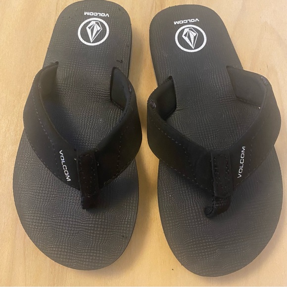 Toddler 10.5 Converse & Sandal Lot - Picture 13 of 15